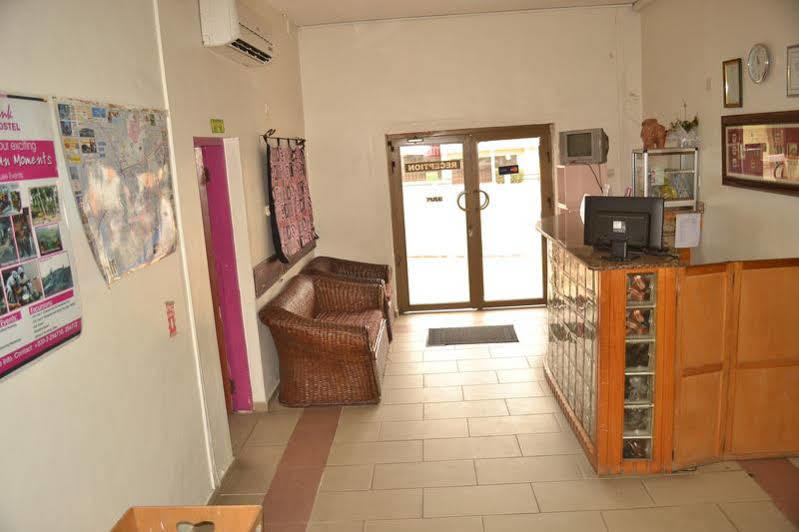 Pink Hostel Accra Luaran gambar
